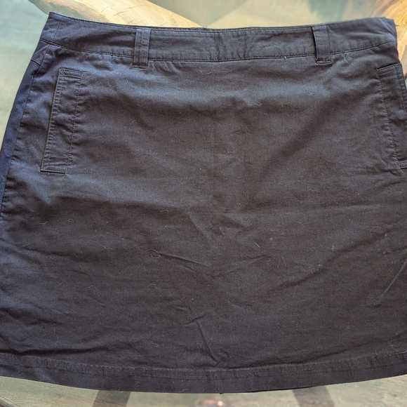 Vaurnet Skort - Picture 2 of 9